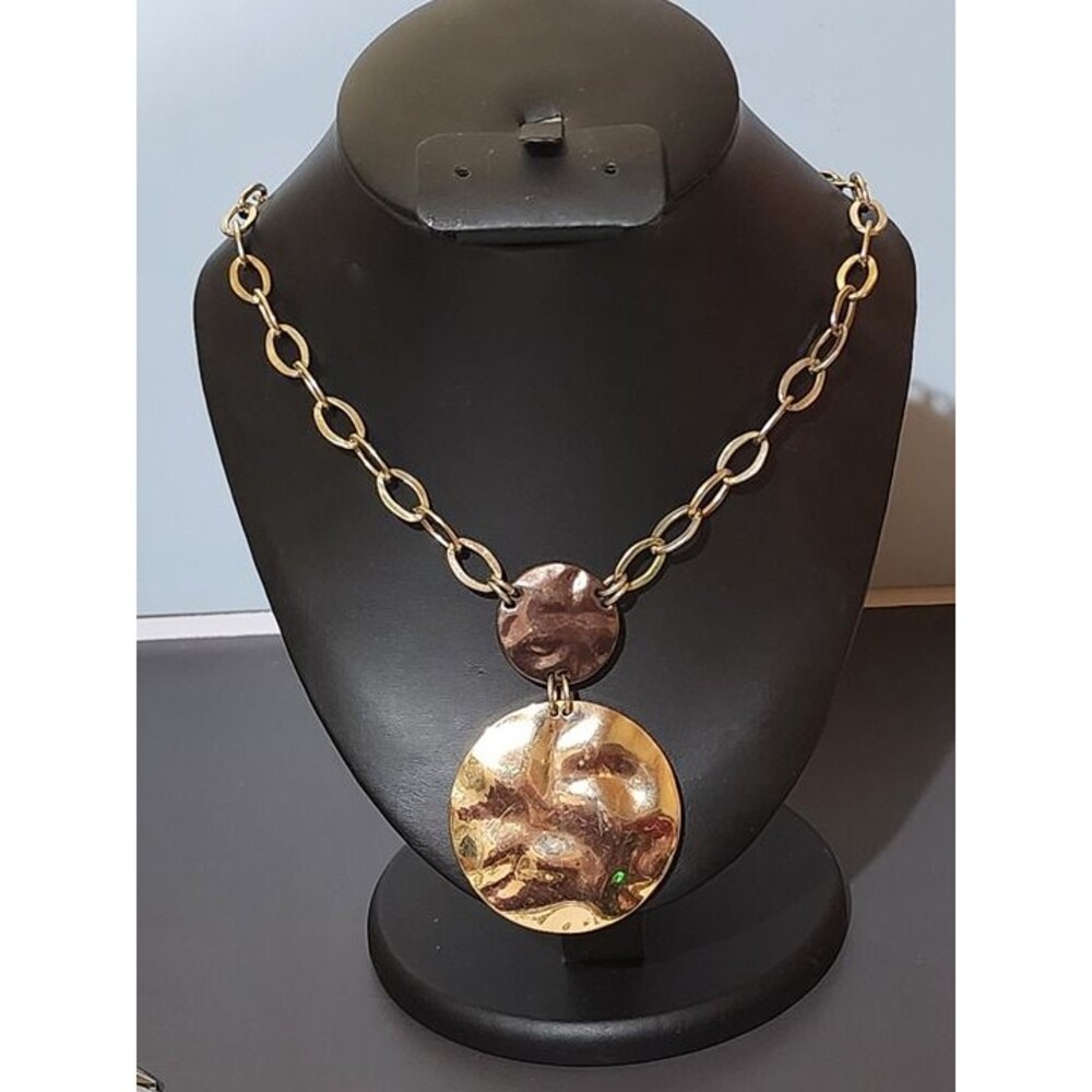 Dana Buchman Signed Gold Tone Hammered Double Disc Statement Necklace 13"